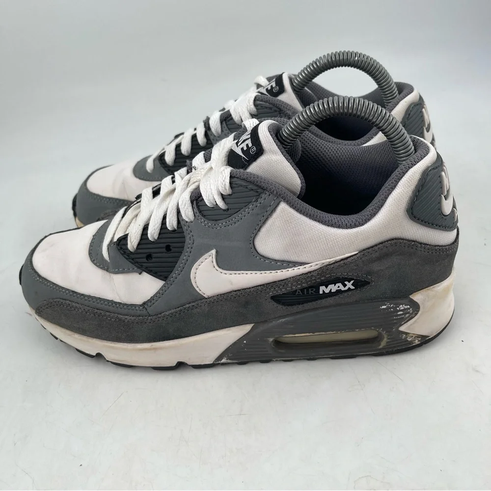 Nike Unisex Kids Air Max 90-SZ 7 Youth -Grey White Basketball Shoes Sneakers